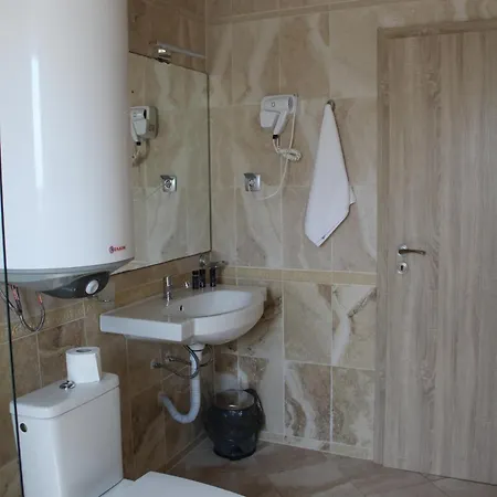 Vemara City Boutique Hotel-Free Parking Varna Exterior photo